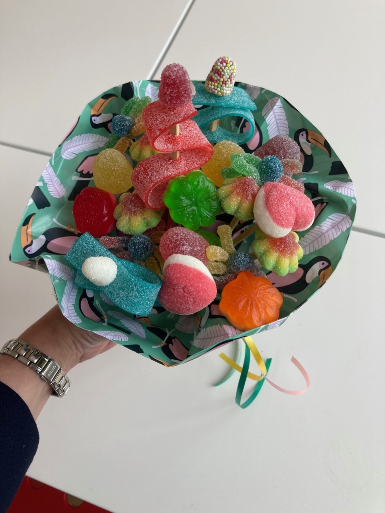 Basis - Candy flower bouquet (max 9 children)